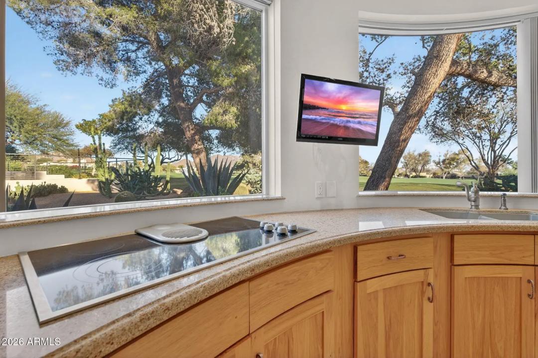 Real Estate Picture 30