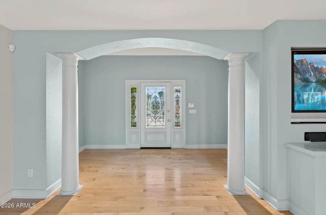 Real Estate Picture 14