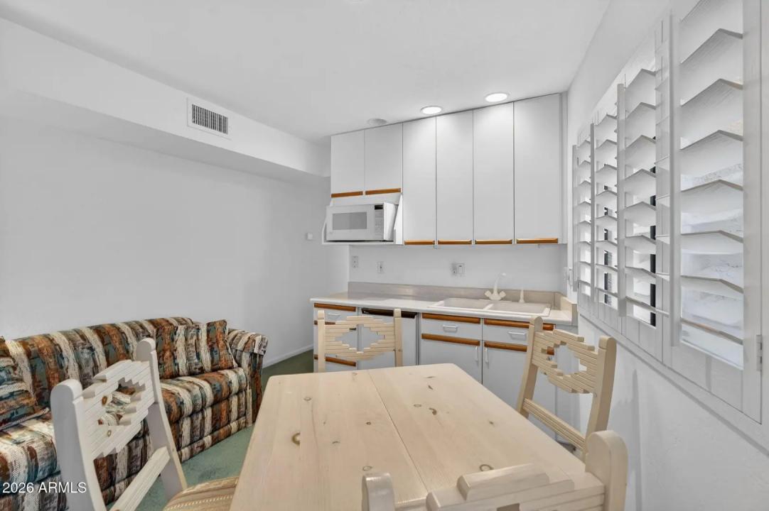 Real Estate Picture 60