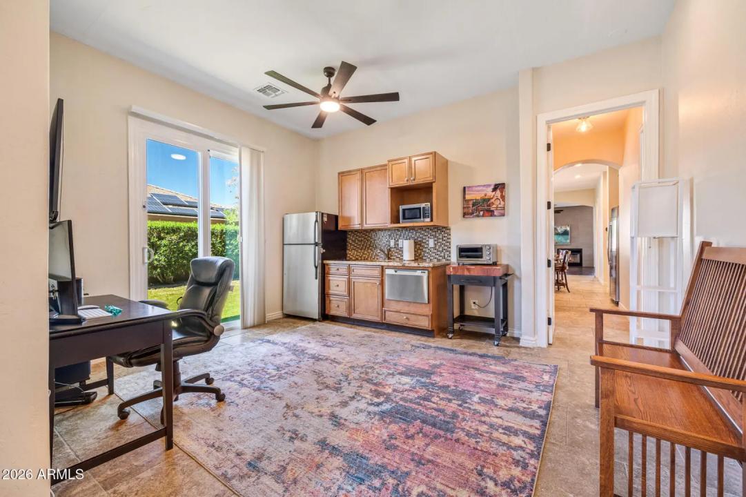 Real Estate Picture 24