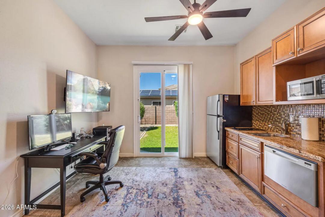 Real Estate Picture 22