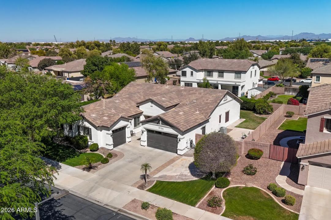 Real Estate Picture 50