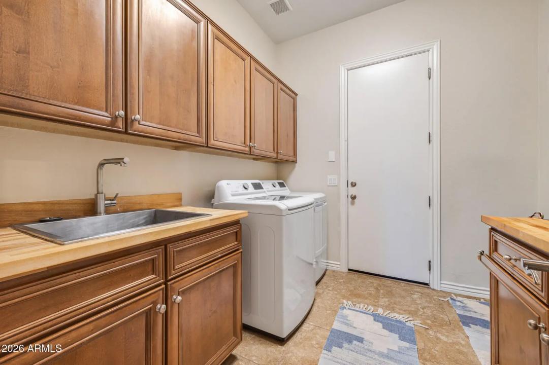 Real Estate Picture 36