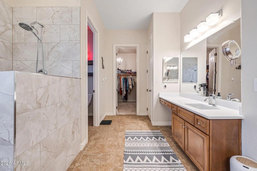 Real Estate Picture 32