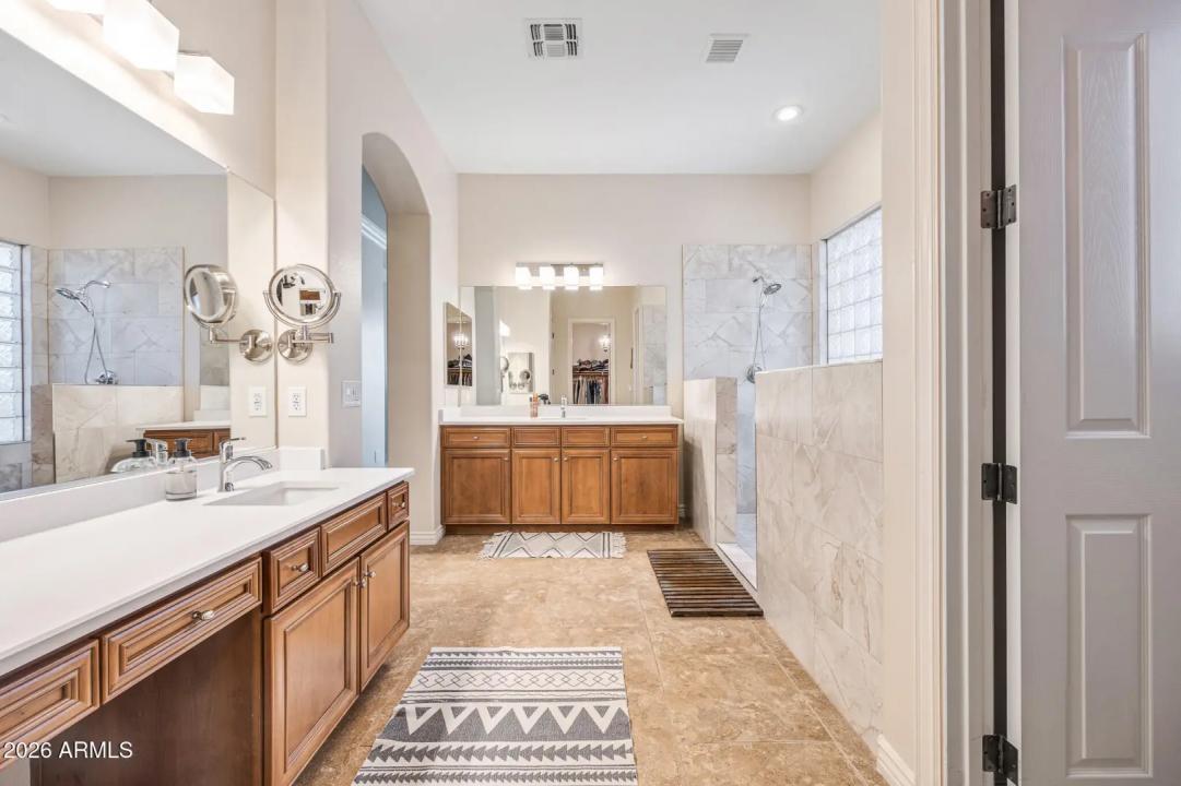 Real Estate Picture 33