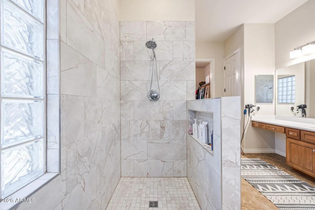 Real Estate Picture 35