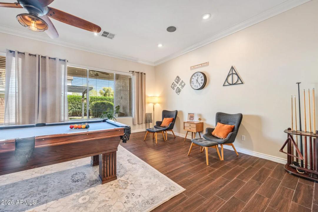 Real Estate Picture 6