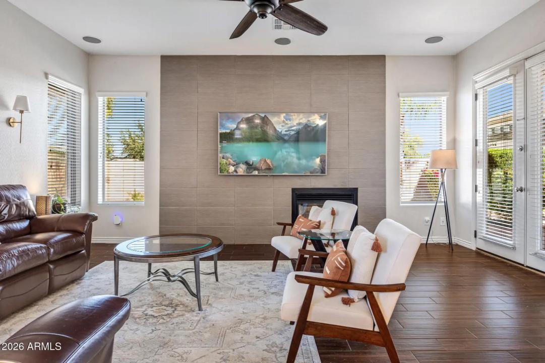 Real Estate Picture 16