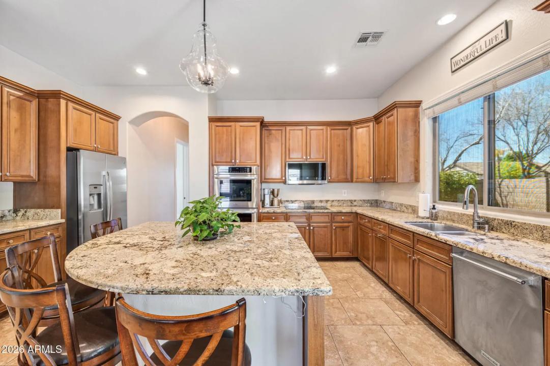 Real Estate Picture 14