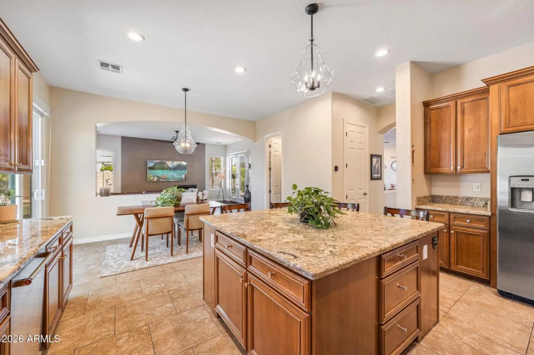 Real Estate Picture 10