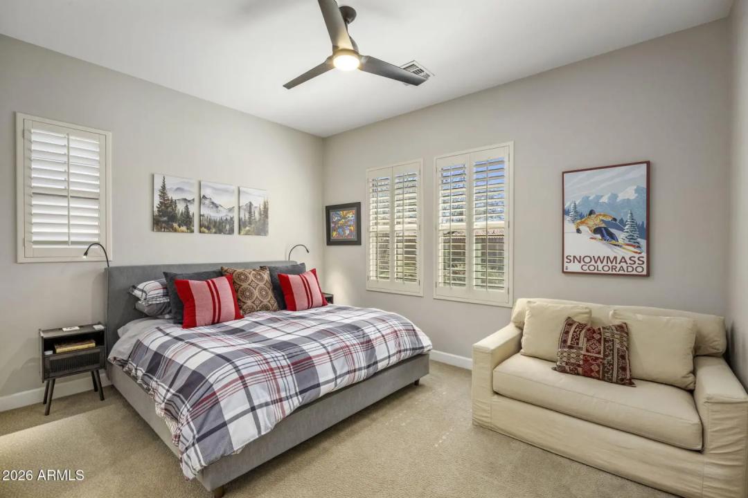 Real Estate Picture 12