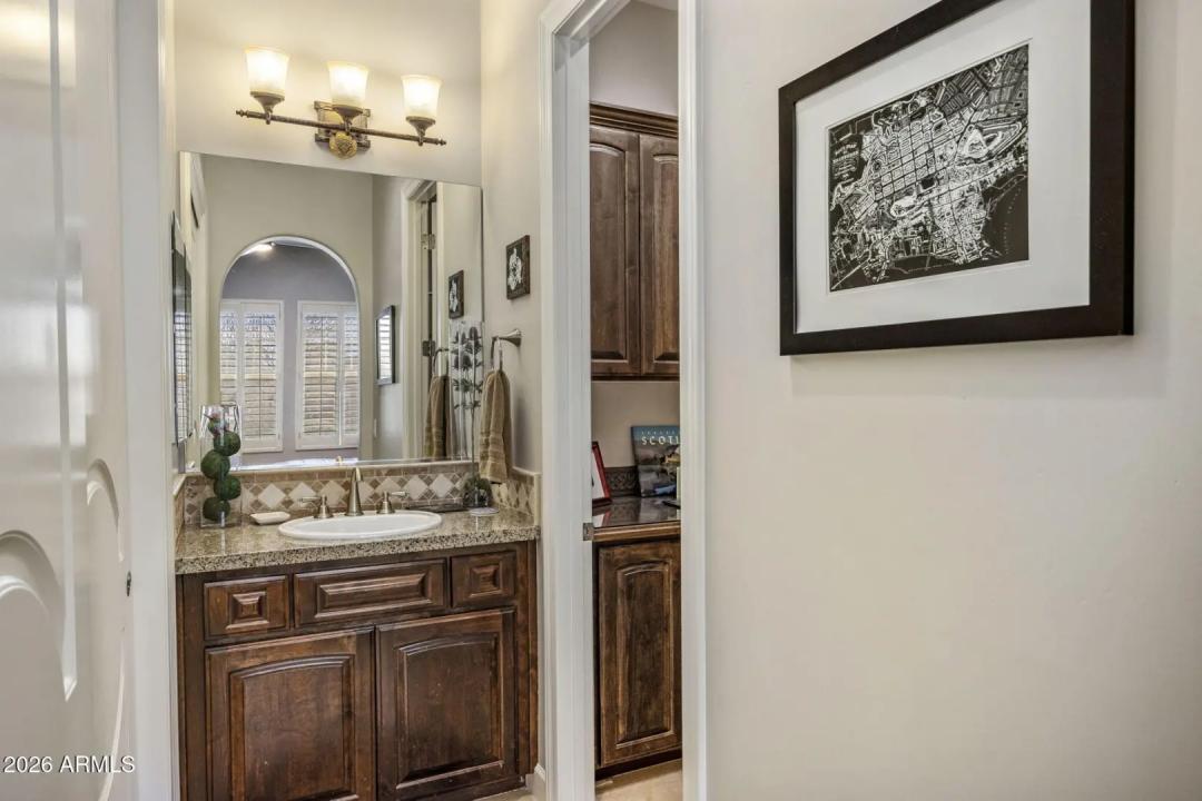 Real Estate Picture 13