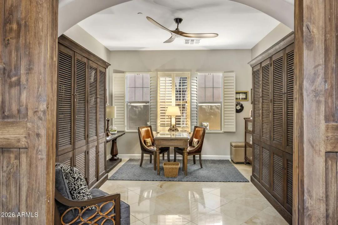 Real Estate Picture 14