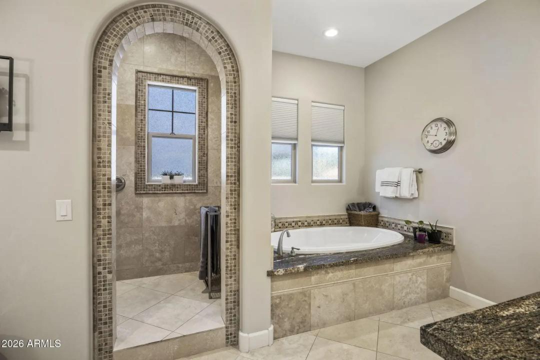 Real Estate Picture 24