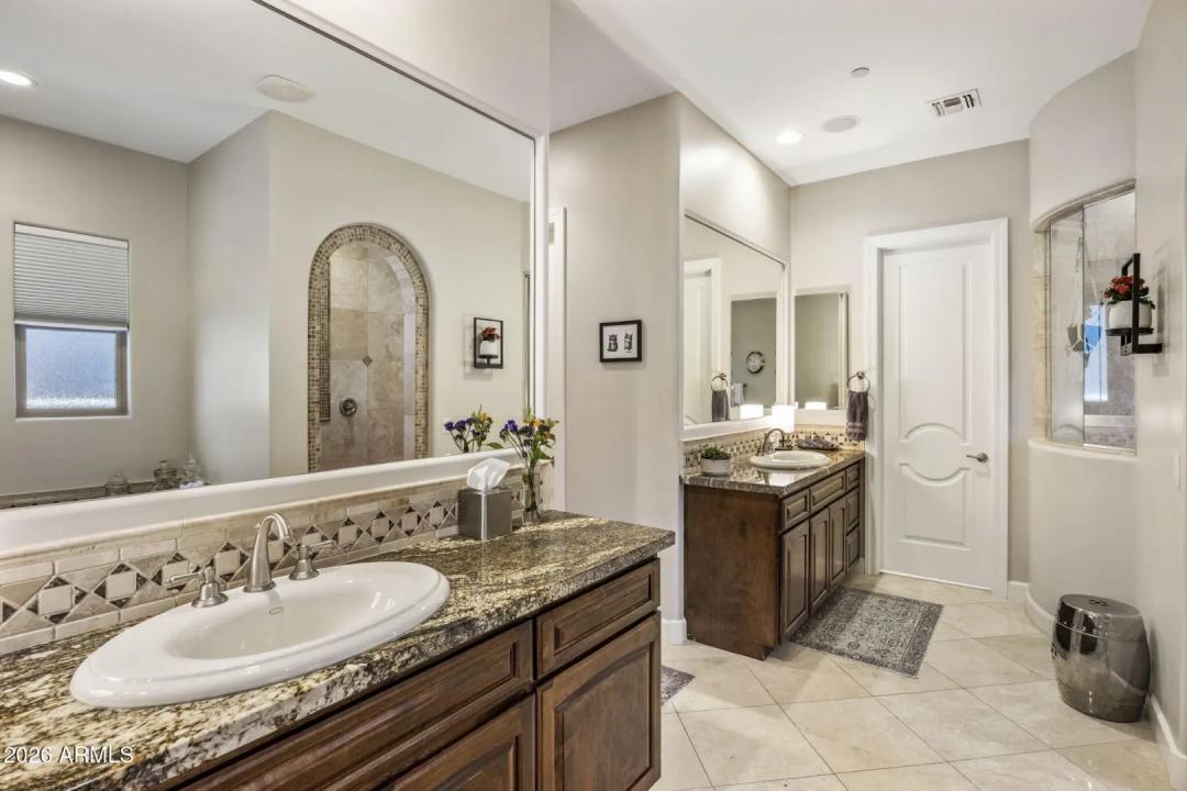 Real Estate Picture 26