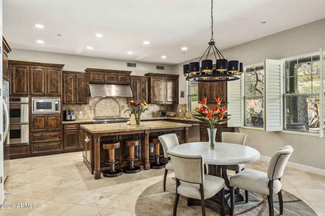 Real Estate Picture 29