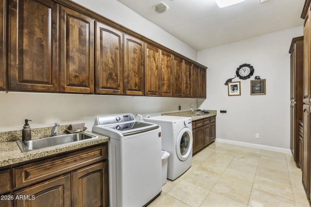 Real Estate Picture 30