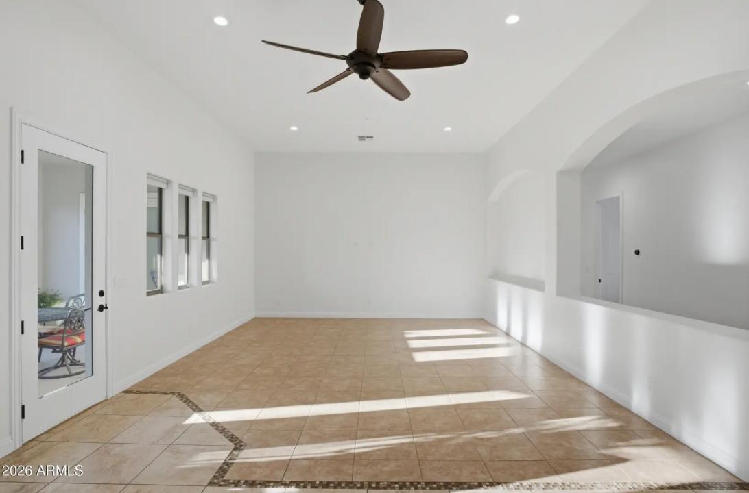 Real Estate Picture 11