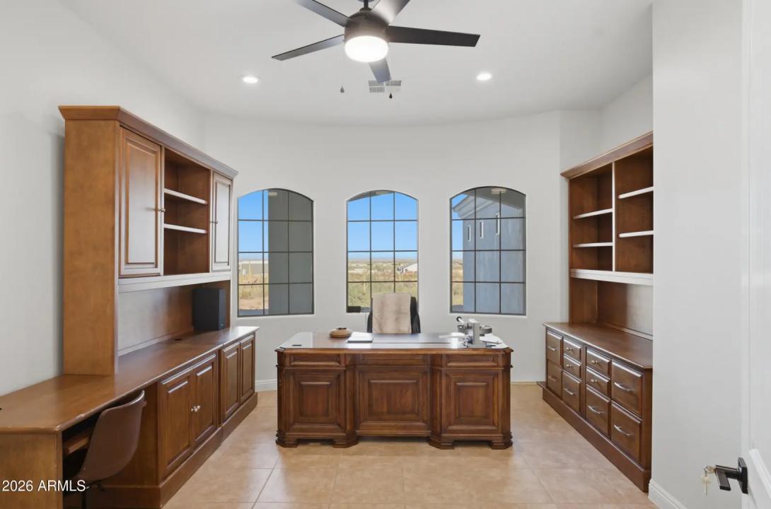 Real Estate Picture 13