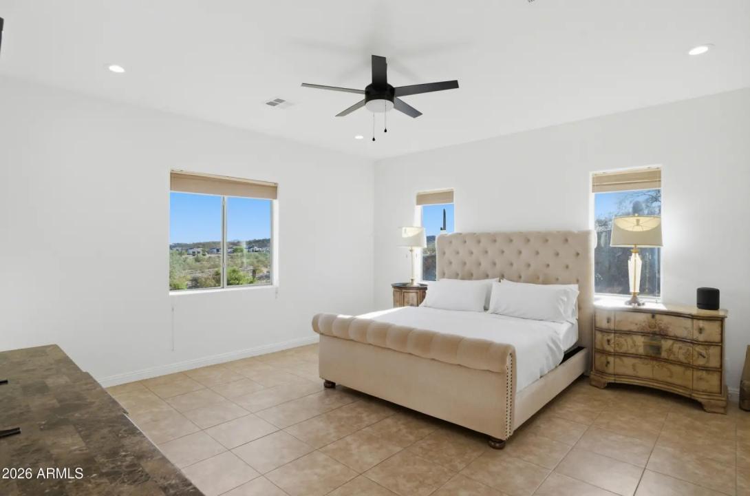 Real Estate Picture 18