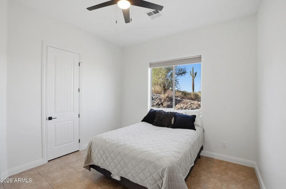 Real Estate Picture 30