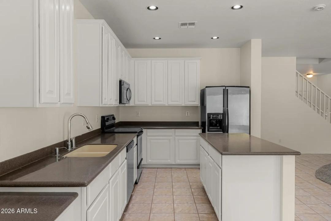 Real Estate Picture 6
