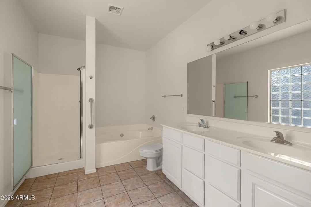 Real Estate Picture 9