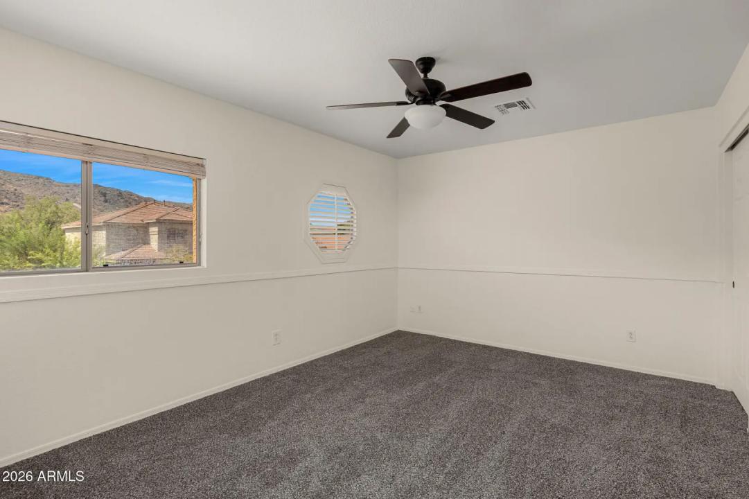Real Estate Picture 12