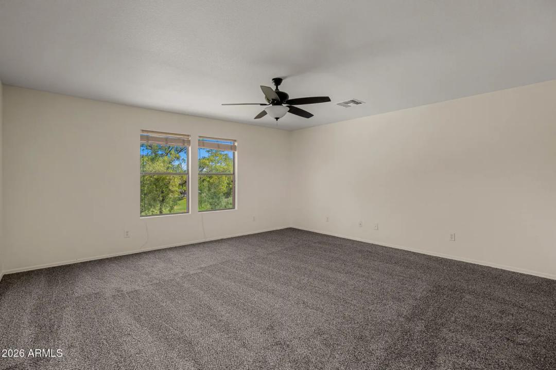 Real Estate Picture 14
