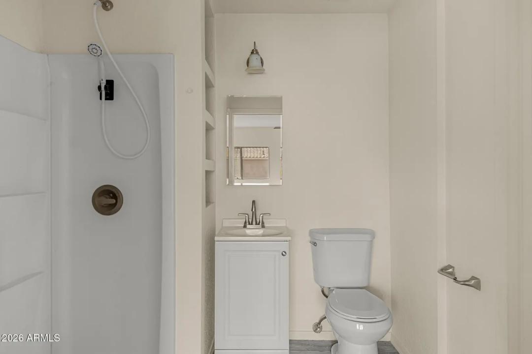 Real Estate Picture 15
