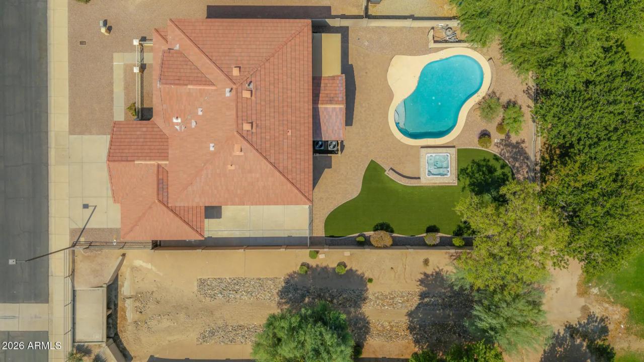 Real Estate Picture 21