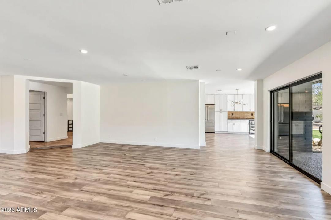 Real Estate Picture 33