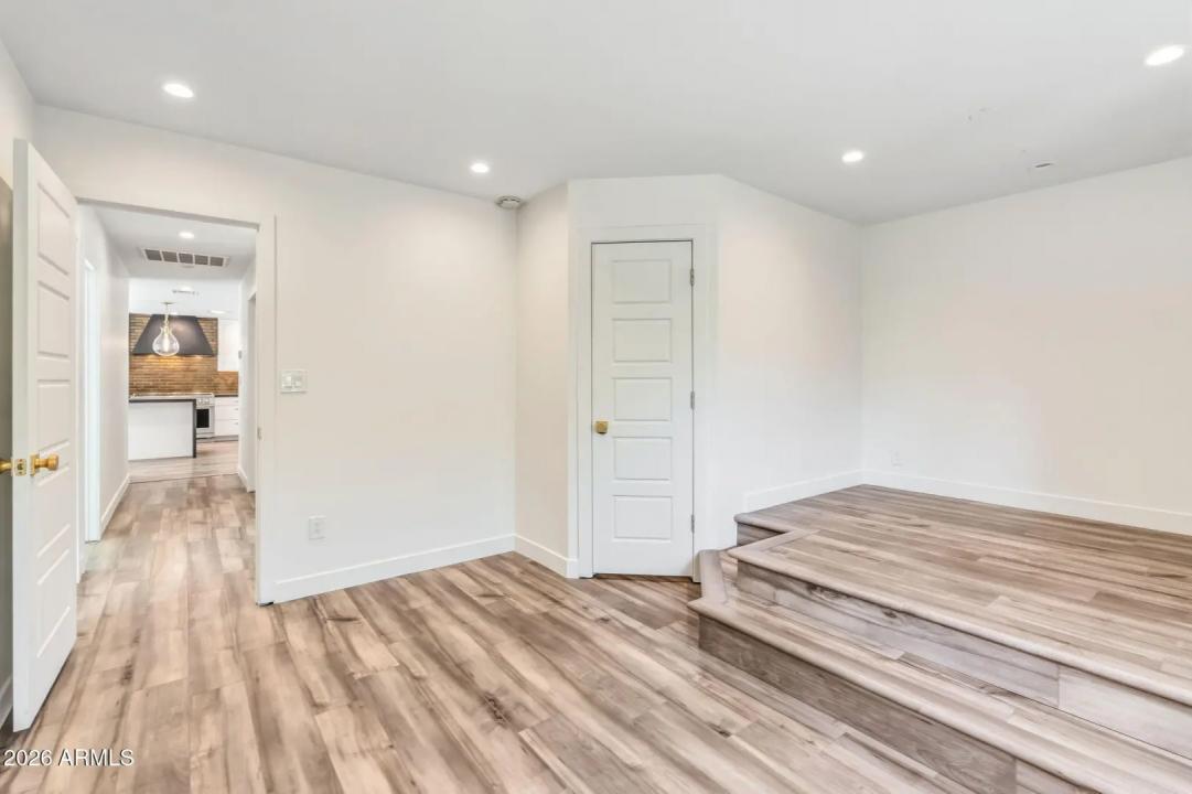 Real Estate Picture 37