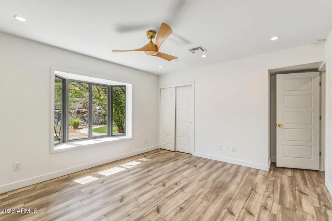 Real Estate Picture 39