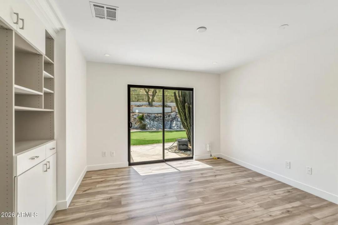 Real Estate Picture 40