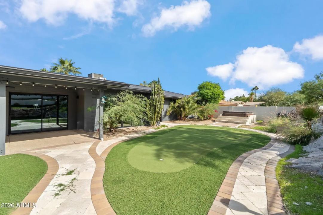 Real Estate Picture 23