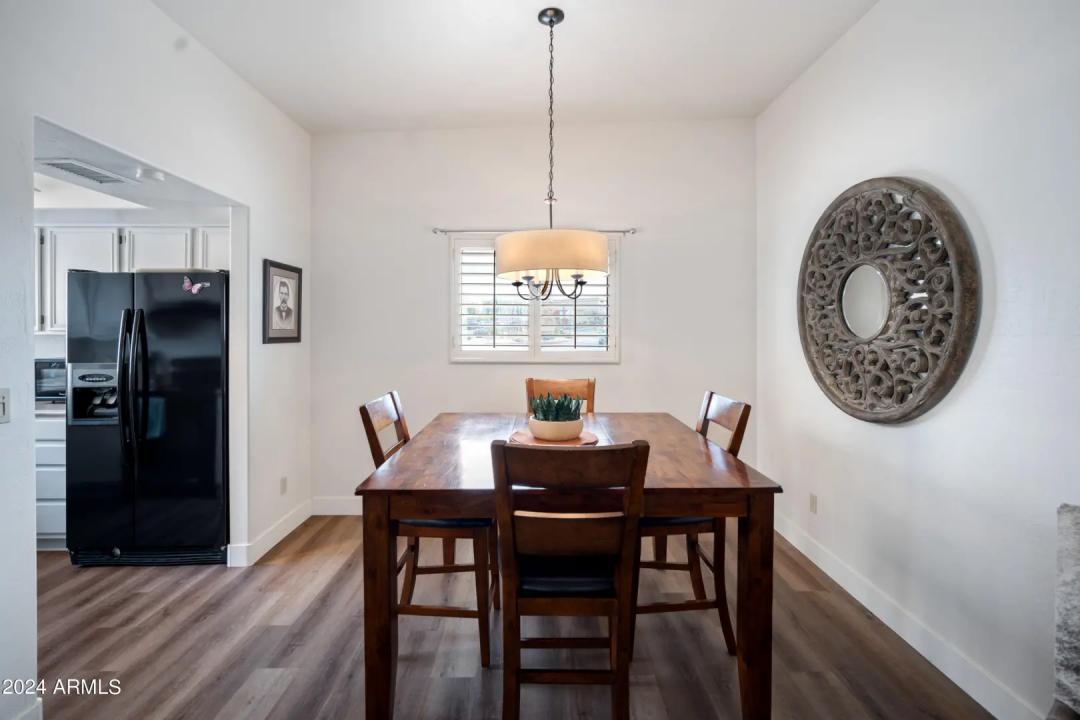 Real Estate Picture 9