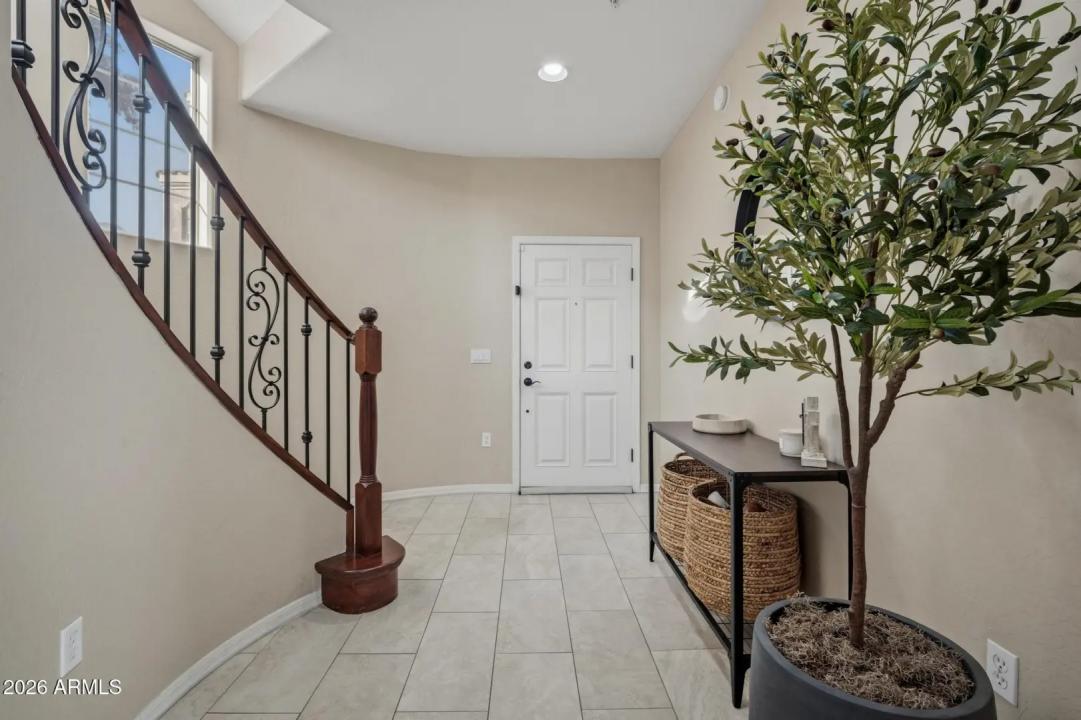 Real Estate Picture 6