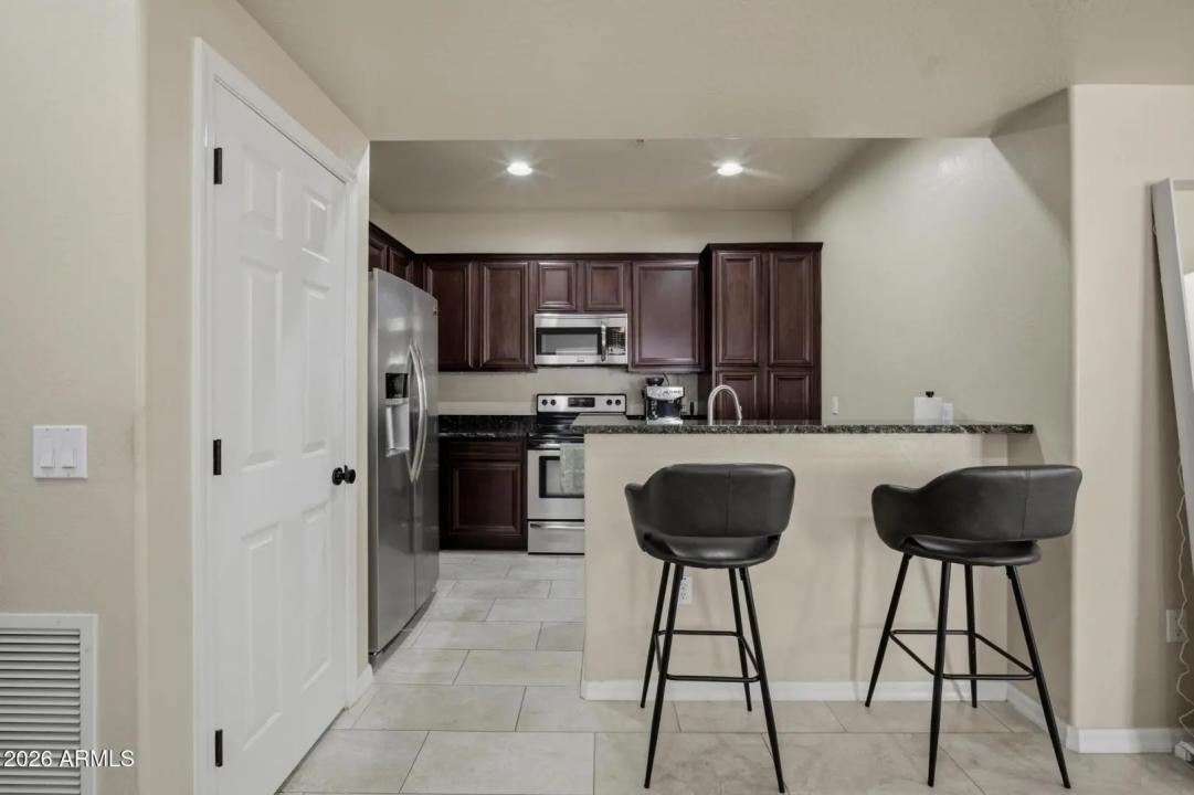 Real Estate Picture 10