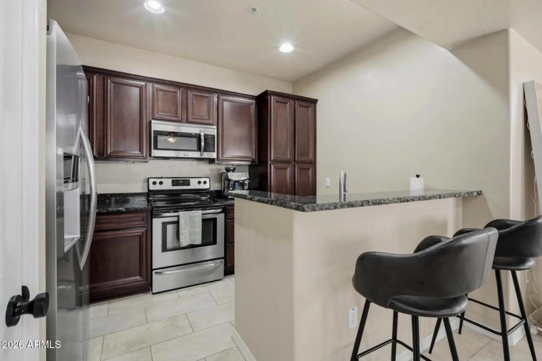 Real Estate Picture 11