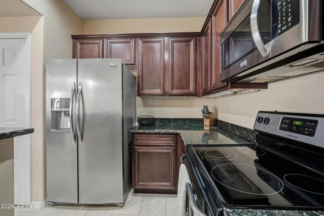 Real Estate Picture 14