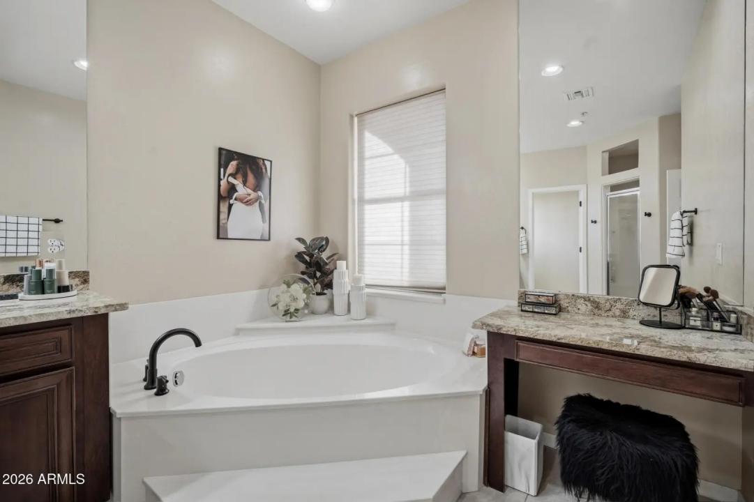 Real Estate Picture 29