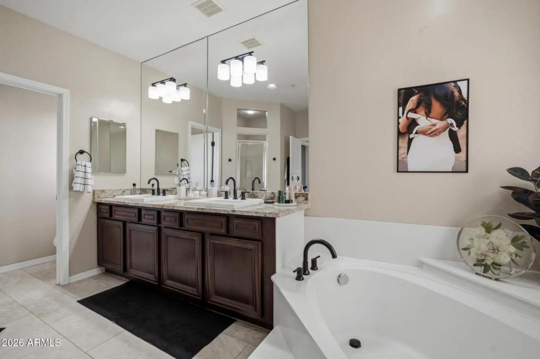 Real Estate Picture 30