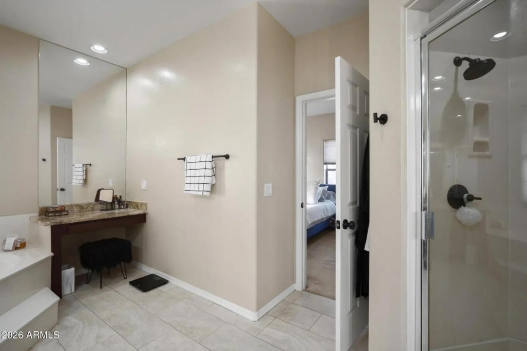 Real Estate Picture 32