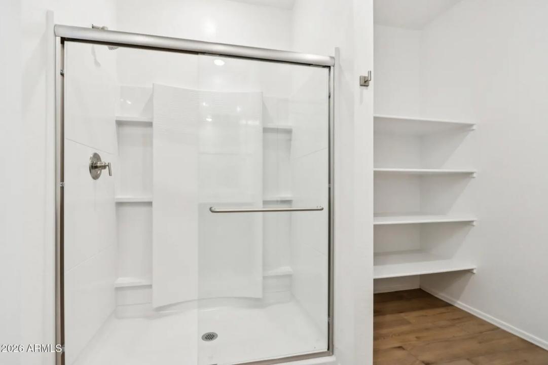 Real Estate Picture 12