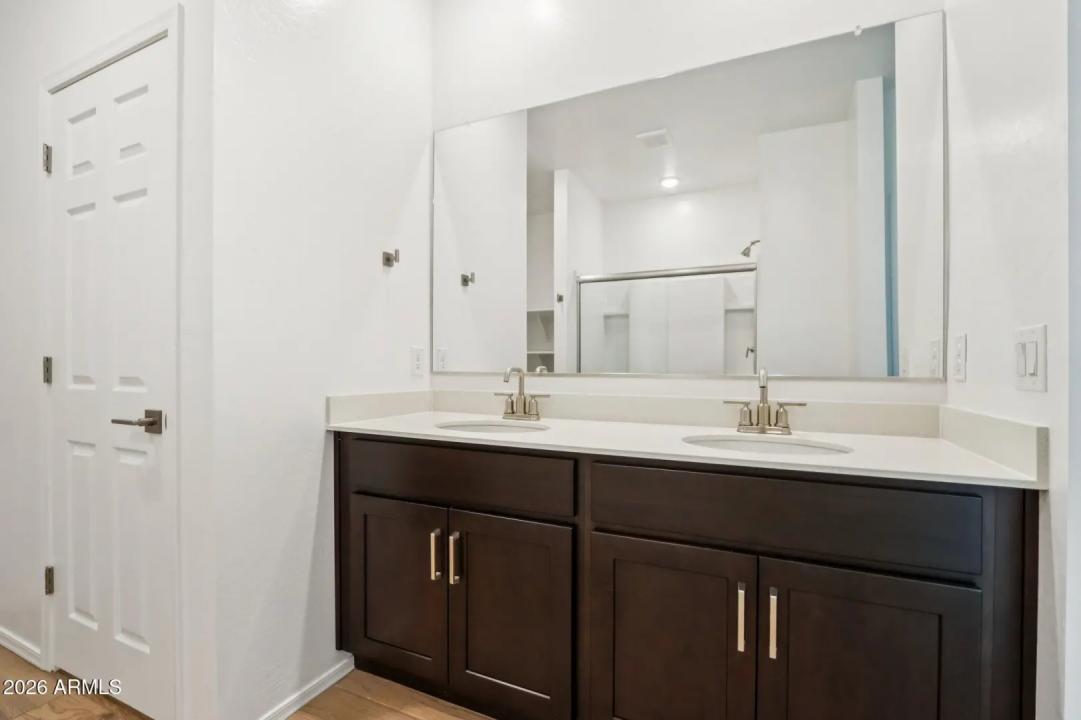 Real Estate Picture 13