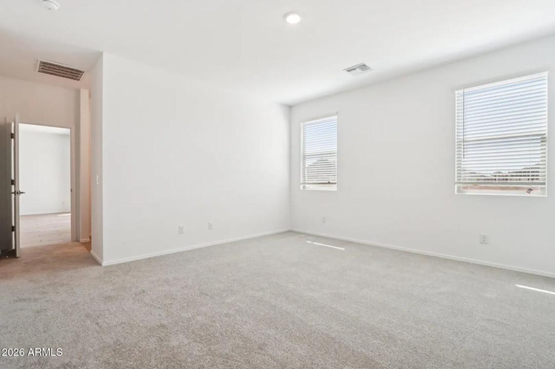 Real Estate Picture 16