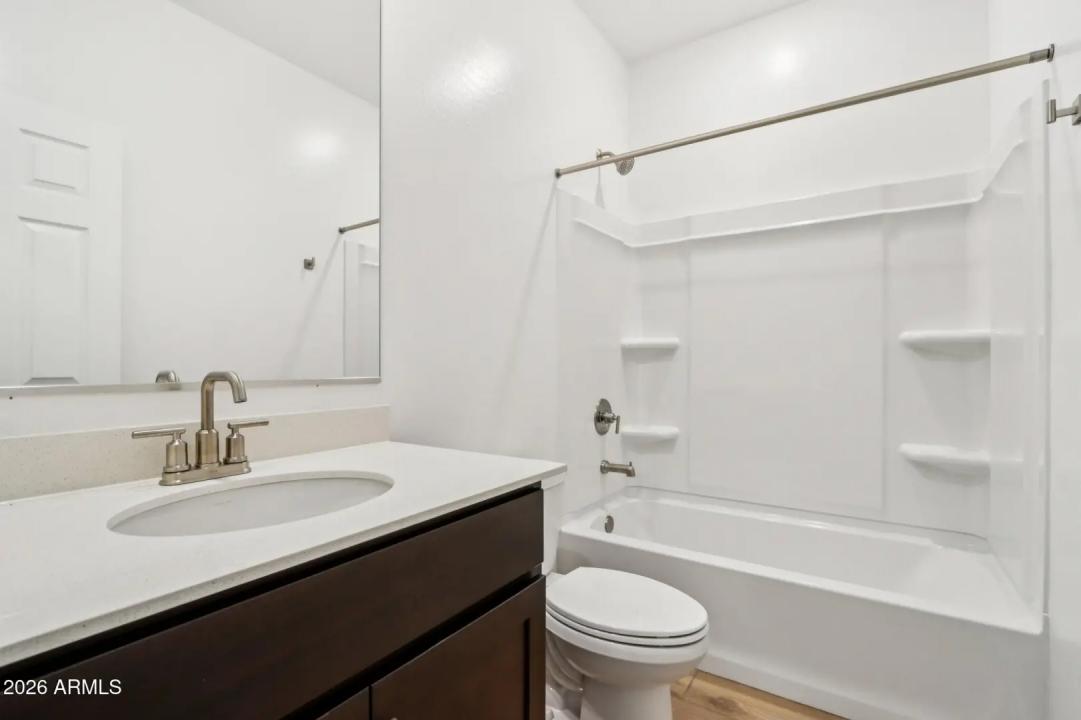Real Estate Picture 26