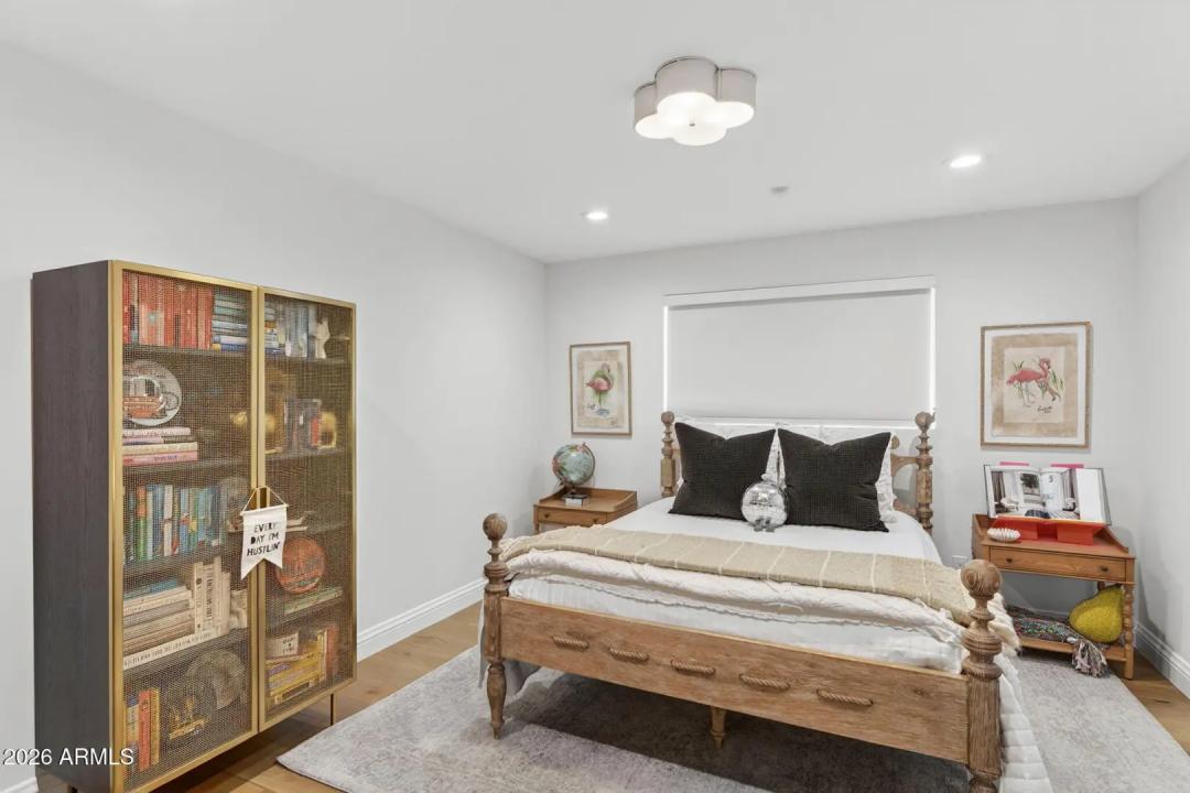 Real Estate Picture 15