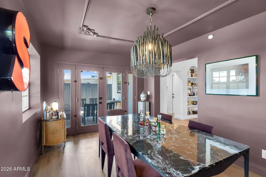 Real Estate Picture 8